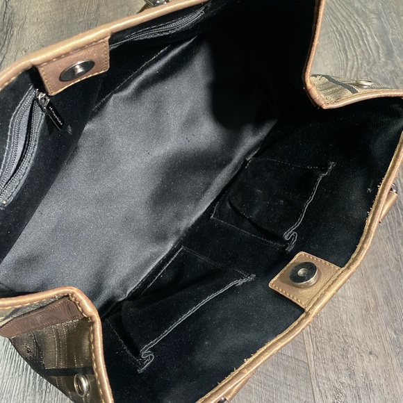 BURBERRY Nova Check Satchel - Picture 6 of 16